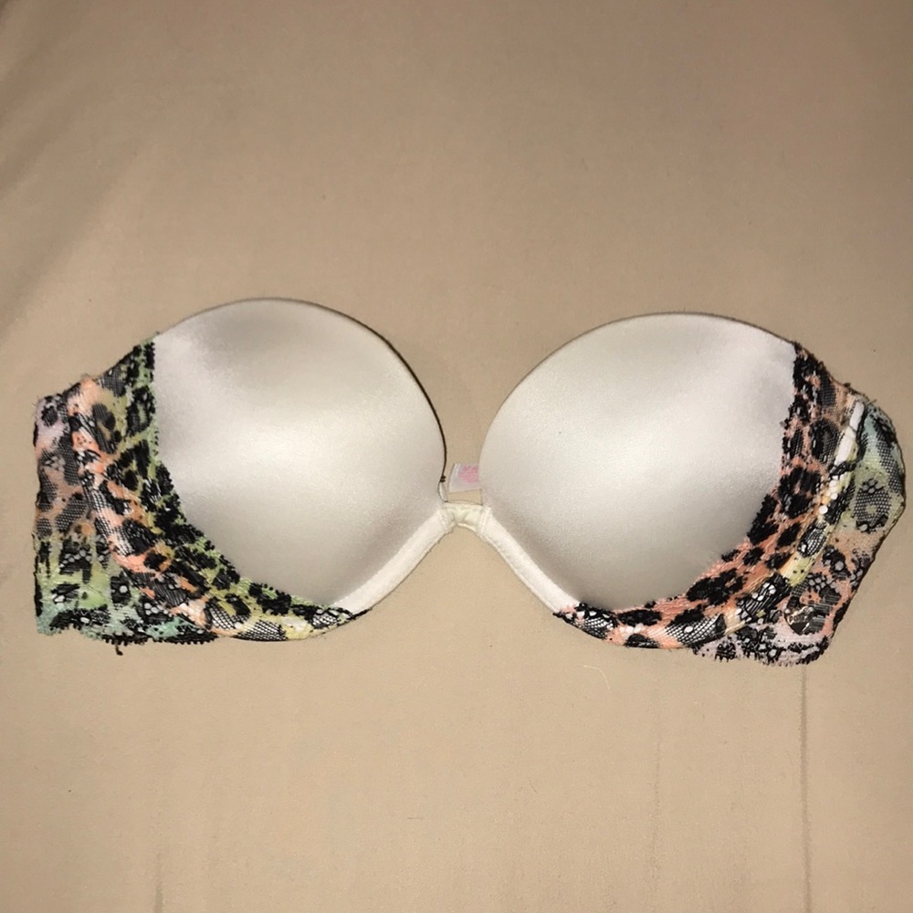 Victoria’s Secret PINK strapless bra